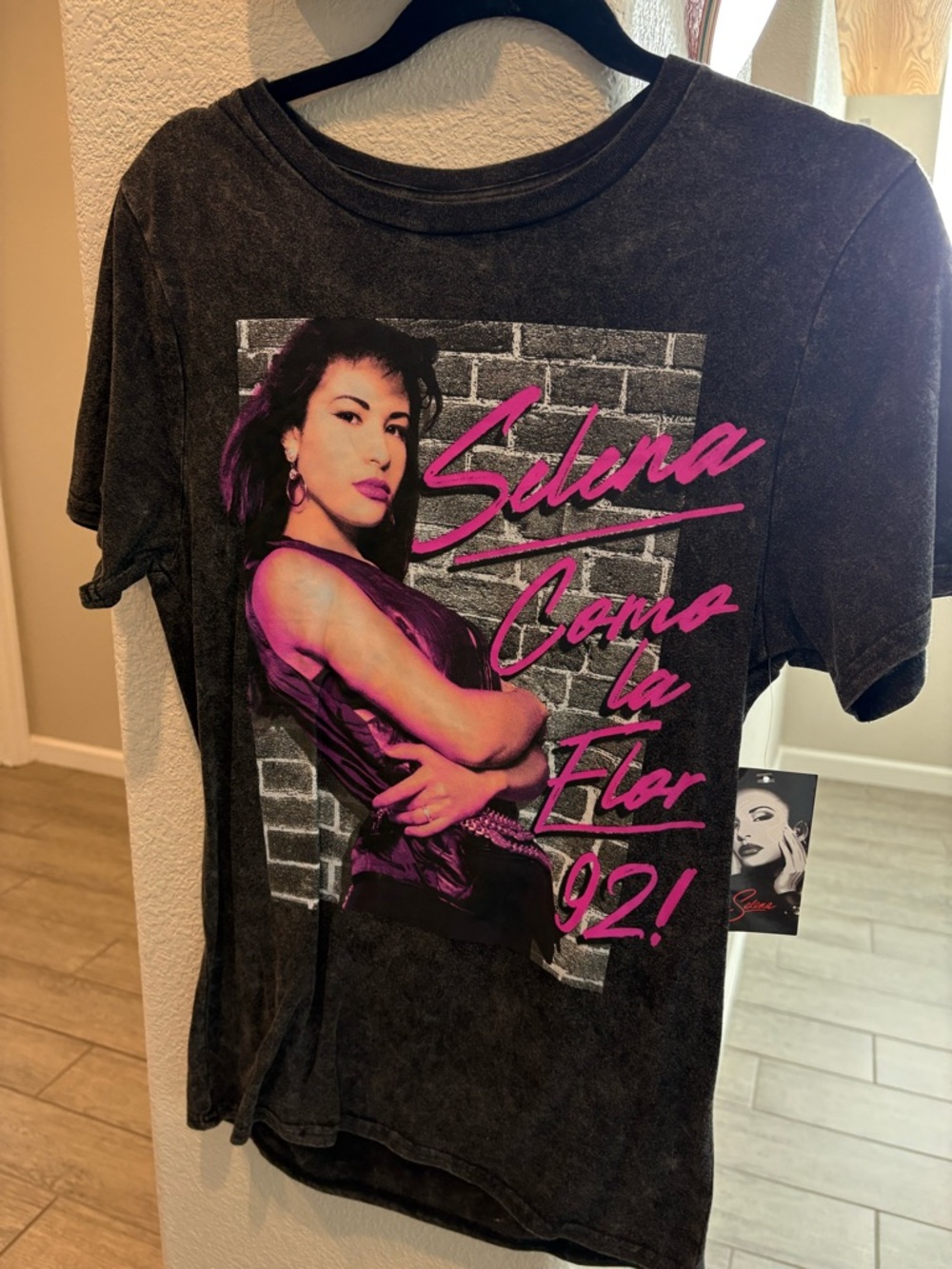 Selena Graphic Short Sleeve Tee in Black with Pink Print